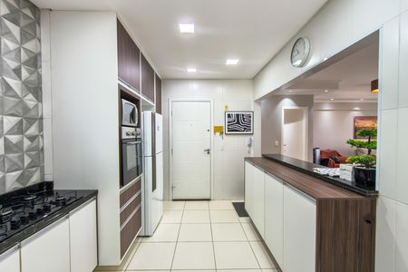 Apartamento para alugar com 116m², 3 quartos e 2 vagas Apartamento para alugar com 116m², 3 quartos e 2 vagasCozinha
