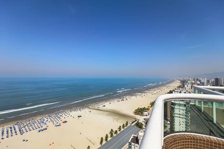 Apartamento para alugar com 116m², 3 quartos e 2 vagas Apartamento para alugar com 116m², 3 quartos e 2 vagasVista da piscina