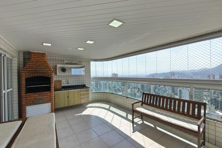 Apartamento para alugar com 116m², 3 quartos e 2 vagas Apartamento para alugar com 116m², 3 quartos e 2 vagasÁrea comum - Churrasqueira