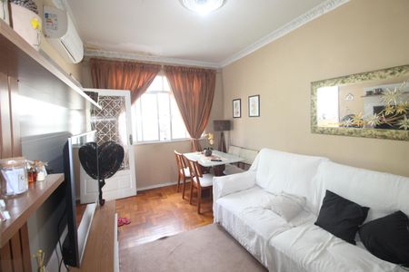 Casa à venda com 70m², 2 quartos e sem vagaSala