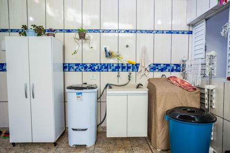 Casa à venda com 140m², 3 quartos e 2 vagasÁrea de serviço e quintal