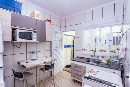 Casa à venda com 140m², 3 quartos e 2 vagasCozinha - edícula