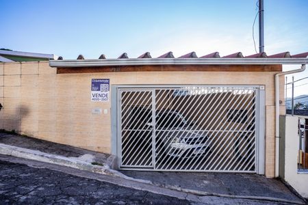 Casa à venda com 140m², 3 quartos e 2 vagasFachada