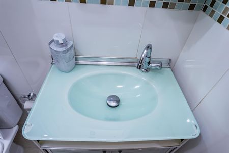 Casa à venda com 140m², 3 quartos e 2 vagasBanheiro
