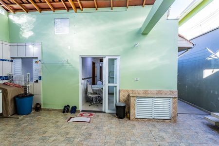 Casa à venda com 140m², 3 quartos e 2 vagasVista Suite - edícula