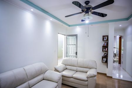 Casa à venda com 140m², 3 quartos e 2 vagasSala