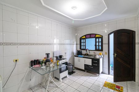 Casa à venda com 150m², 4 quartos e 2 vagas Casa à venda com 150m², 4 quartos e 2 vagasCasa 1 - Cozinha