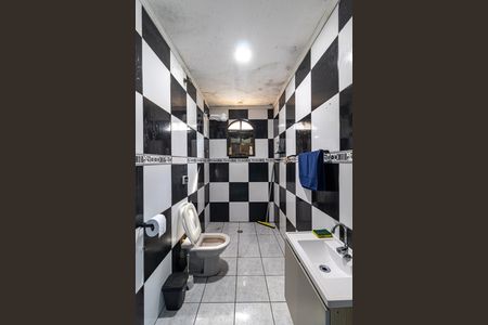 Casa à venda com 150m², 4 quartos e 2 vagas Casa à venda com 150m², 4 quartos e 2 vagasCasa 1 - Banheiro
