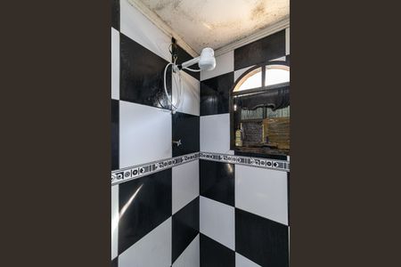 Casa à venda com 150m², 4 quartos e 2 vagas Casa à venda com 150m², 4 quartos e 2 vagasCasa 1 - Banheiro