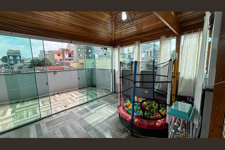 Apartamento à venda com 100m², 2 quartos e 1 vaga Apartamento à venda com 100m², 2 quartos e 1 vagaCobertura