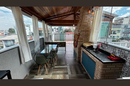 Apartamento à venda com 100m², 2 quartos e 1 vaga Apartamento à venda com 100m², 2 quartos e 1 vagaCobertura