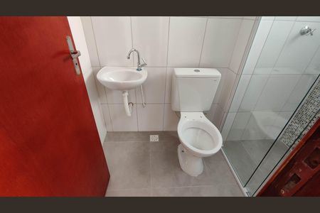 Banheiro da Suíte de apartamento para alugar com 2 quartos, 56m² em Vila Monteiro, Poá