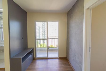 Apartamento para alugar com 37m², 2 quartos e sem vaga Apartamento para alugar com 37m², 2 quartos e sem vagaSala