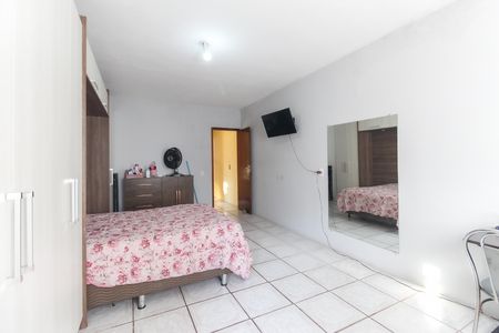 Casa à venda com 300m², 3 quartos e 3 vagas Casa à venda com 300m², 3 quartos e 3 vagasQuarto 1