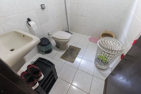 Casa à venda com 300m², 3 quartos e 3 vagas Casa à venda com 300m², 3 quartos e 3 vagasBanheiro 2