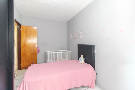 Casa à venda com 300m², 3 quartos e 3 vagas Casa à venda com 300m², 3 quartos e 3 vagasQuarto 2