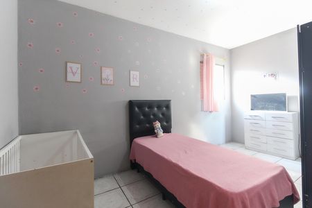 Casa à venda com 300m², 3 quartos e 3 vagas Casa à venda com 300m², 3 quartos e 3 vagasQuarto 2