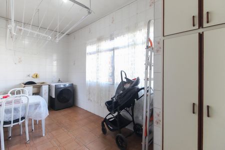 Casa à venda com 300m², 3 quartos e 3 vagas Casa à venda com 300m², 3 quartos e 3 vagasÁrea de Serviço