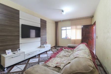 Sala de casa à venda com 3 quartos, 300m² em Cidade Líder, São Paulo
