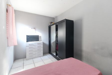 Casa à venda com 300m², 3 quartos e 3 vagas Casa à venda com 300m², 3 quartos e 3 vagasQuarto 2