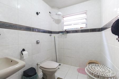 Casa à venda com 300m², 3 quartos e 3 vagas Casa à venda com 300m², 3 quartos e 3 vagasBanheiro 2