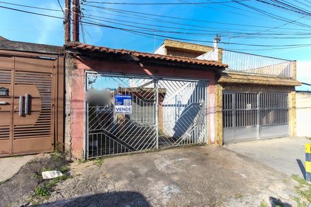 Casa à venda com 300m², 3 quartos e 3 vagas Casa à venda com 300m², 3 quartos e 3 vagasFachada