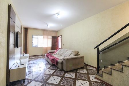 Casa à venda com 300m², 3 quartos e 3 vagas Casa à venda com 300m², 3 quartos e 3 vagasSala