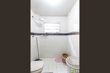 Casa à venda com 300m², 3 quartos e 3 vagas Casa à venda com 300m², 3 quartos e 3 vagasBanheiro 2