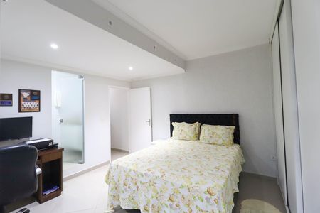Casa à venda com 300m², 2 quartos e 1 vagaSuíte 1