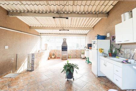 Casa à venda com 300m², 2 quartos e 1 vagaÁrea de serviço e Terraço