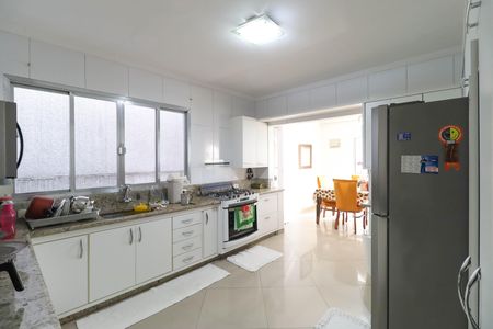 Casa à venda com 300m², 2 quartos e 1 vagaCozinha