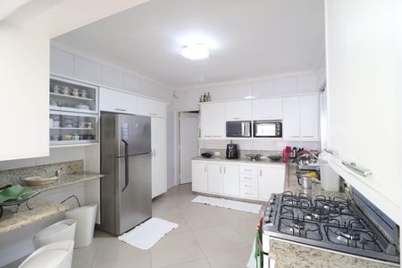 Casa à venda com 300m², 2 quartos e 1 vagaCozinha