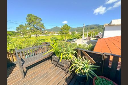 Casa para alugar com 100m², 2 quartos e 1 vagaÁrea externa