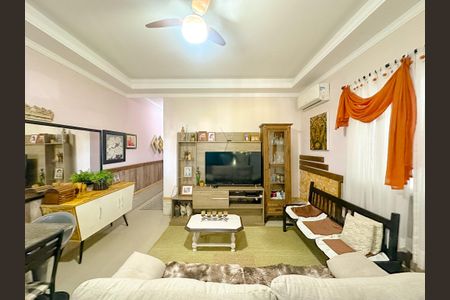 Casa para alugar com 100m², 2 quartos e 1 vagaSala de TV