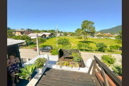 Casa para alugar com 100m², 2 quartos e 1 vagaÁrea externa