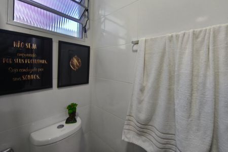 Casa à venda com 200m², 3 quartos e 2 vagasBanheiro Social