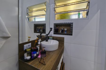 Casa à venda com 200m², 3 quartos e 2 vagasBanheiro Suíte