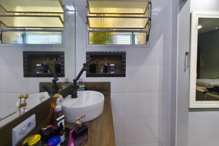 Casa à venda com 200m², 3 quartos e 2 vagasBanheiro Suíte