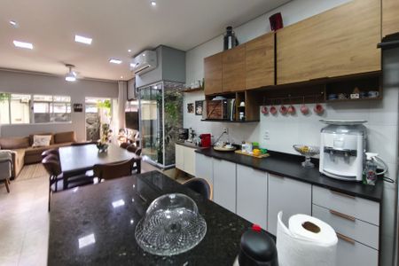 Casa à venda com 200m², 3 quartos e 2 vagasCozinha