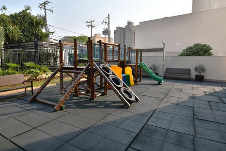 Apartamento à venda com 68m², 2 quartos e 2 vagasÁrea comum - Playground