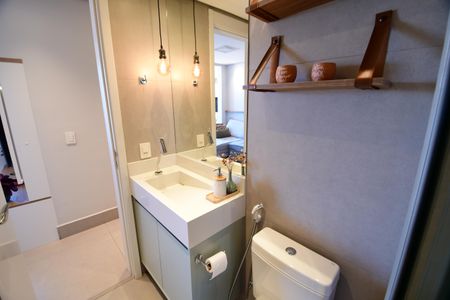 Apartamento à venda com 68m², 2 quartos e 2 vagasBanheiro Social
