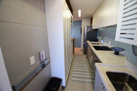 Apartamento à venda com 68m², 2 quartos e 2 vagasCozinha