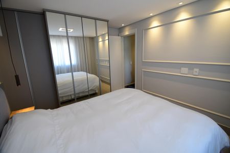 Apartamento à venda com 68m², 2 quartos e 2 vagasQuarto 2 - Suíte
