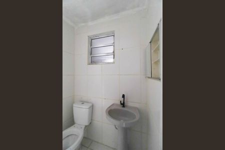 Casa para alugar com 23m², 2 quartos e sem vaga Casa para alugar com 23m², 2 quartos e sem vagaBanheiro