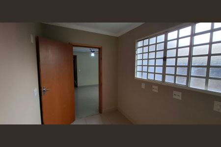 Casa para alugar com 230m², 3 quartos e 4 vagasEscritório