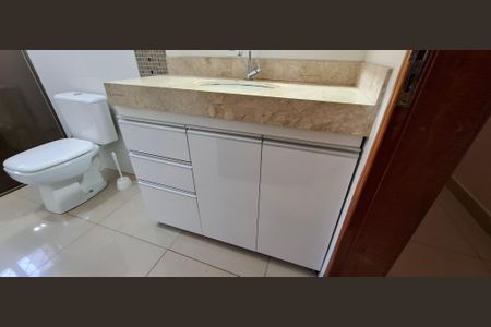 Casa para alugar com 230m², 3 quartos e 4 vagasBanheiro