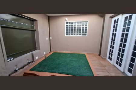 Casa para alugar com 230m², 3 quartos e 4 vagasJardim