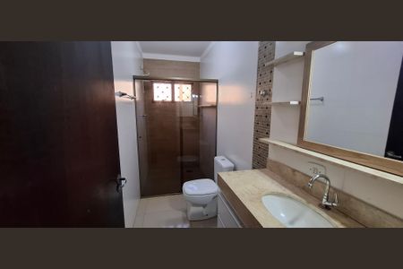 Casa para alugar com 230m², 3 quartos e 4 vagasBanheiro