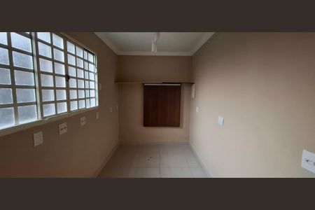 Casa para alugar com 230m², 3 quartos e 4 vagasEscritório