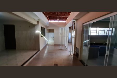 Casa para alugar com 230m², 3 quartos e 4 vagasÁrea de Serviço